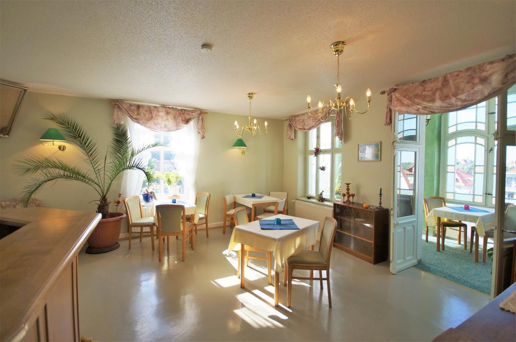 Hotel Am Kurpark Bad Suderode Exteriör bild