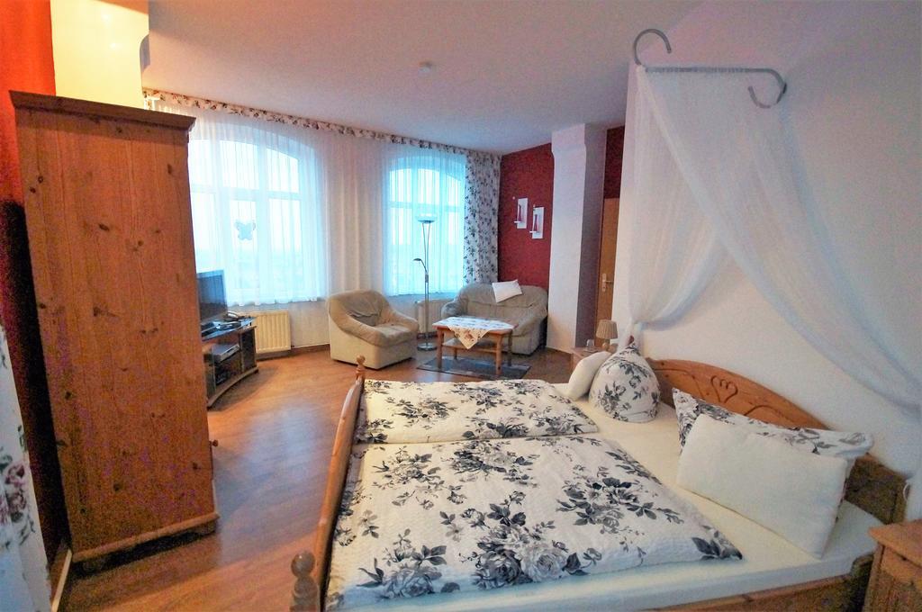 Hotel Am Kurpark Bad Suderode Exteriör bild