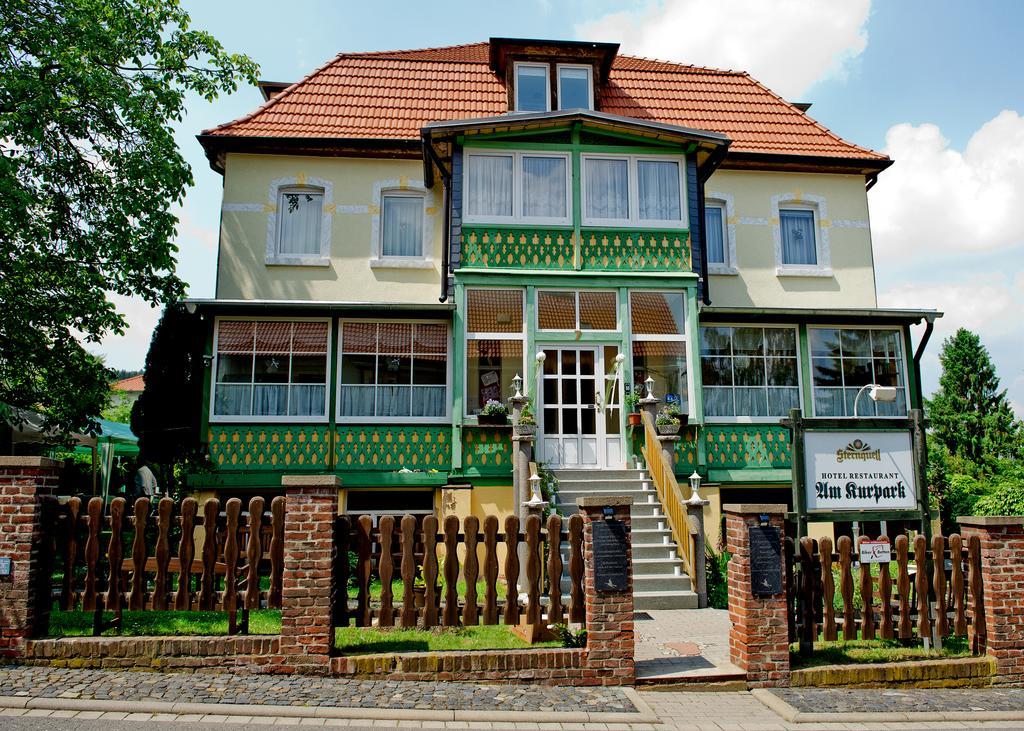 Hotel Am Kurpark Bad Suderode Exteriör bild